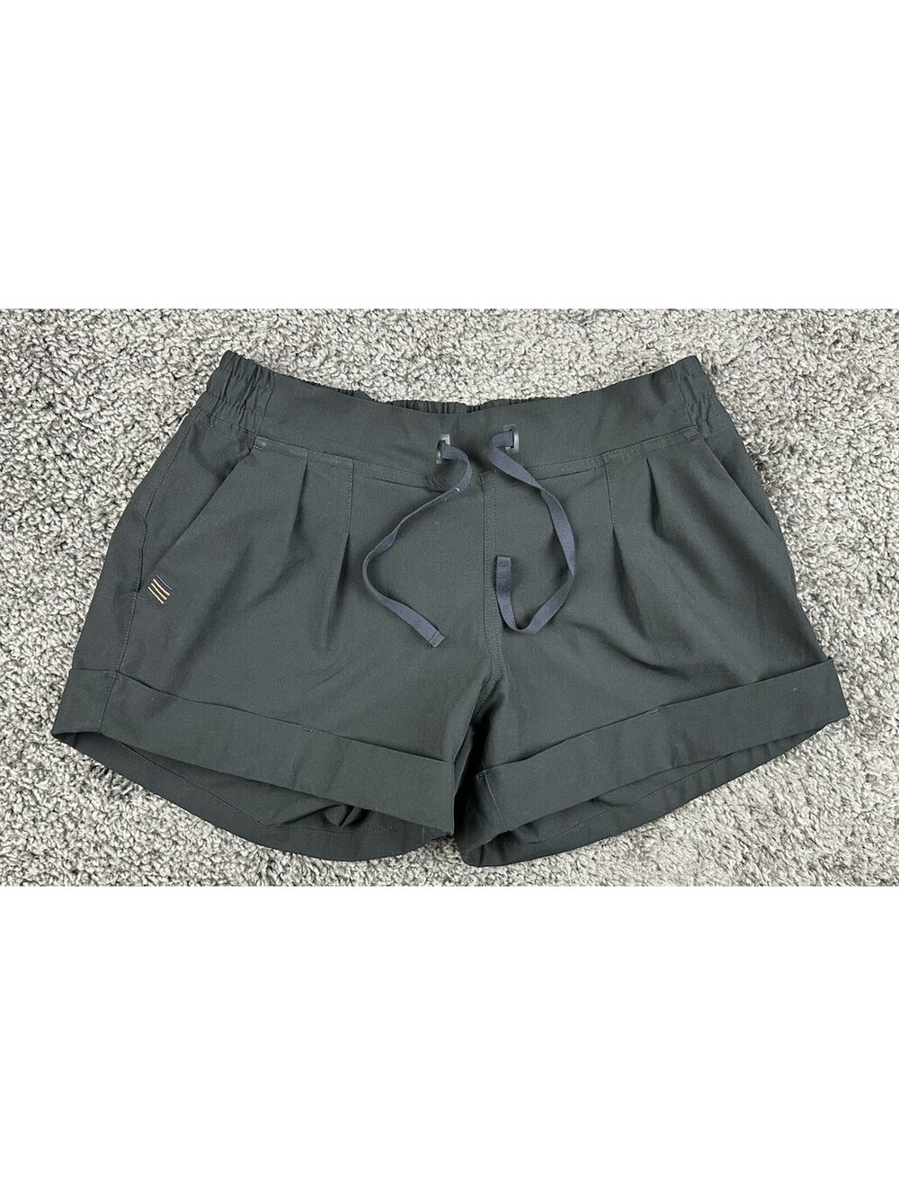 Backcountry Womens Small Black Performance Pull On Cuffed Hiking Shorts